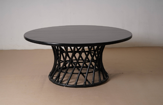 Dahlia Table Black